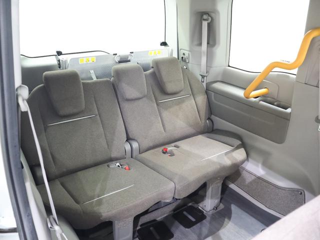 ステップワゴン Gホンダセンシング車いす仕様車3列目乗車タイプ 電動ウインチベルト 電動サイドステップ 社外ディスプレイオーディオ バックカメラ 両側パワースライドドア ETC LEDライト 福祉車両 LEDヘッド 追突軽減ブレーキ USB(19枚目)