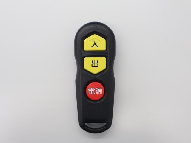 ステップワゴン Gホンダセンシング車いす仕様車3列目乗車タイプ 電動ウインチベルト 電動サイドステップ 社外ディスプレイオーディオ バックカメラ 両側パワースライドドア ETC LEDライト 福祉車両 LEDヘッド 追突軽減ブレーキ USB(33枚目)