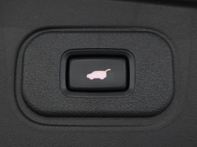 アコードツアラー ２４ＴＬ　純正ナビ　バックカメラ　電動サンルーフ　パワーテールゲート　本革シート　クルコン　パーキングセンサー　シートヒーター　ＥＴＣ　ＨＩＤライト　フォグ　電動シート　ＨＤＤナビ　エアバッグ　レザーシート（17枚目）