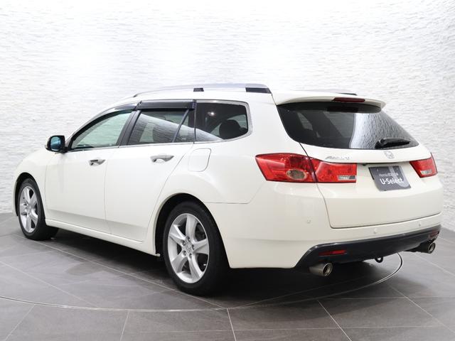 アコードツアラー ２４ＴＬ　純正ナビ　バックカメラ　電動サンルーフ　パワーテールゲート　本革シート　クルコン　パーキングセンサー　シートヒーター　ＥＴＣ　ＨＩＤライト　フォグ　電動シート　ＨＤＤナビ　エアバッグ　レザーシート（23枚目）