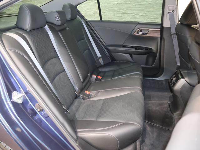 アコードハイブリッド ＥＸ　純正ナビ　サイドカメラ　電動サンルーフ　バックモニター　Ｐシート　Ｐセンサー　サイドカーテンエアバック　サイドモニター　記録簿　ナビＴＶ　ＬＥＤヘッド　フルセグテレビ　ＤＶＤ再生可能　スマキー　ＵＳＢ（19枚目）