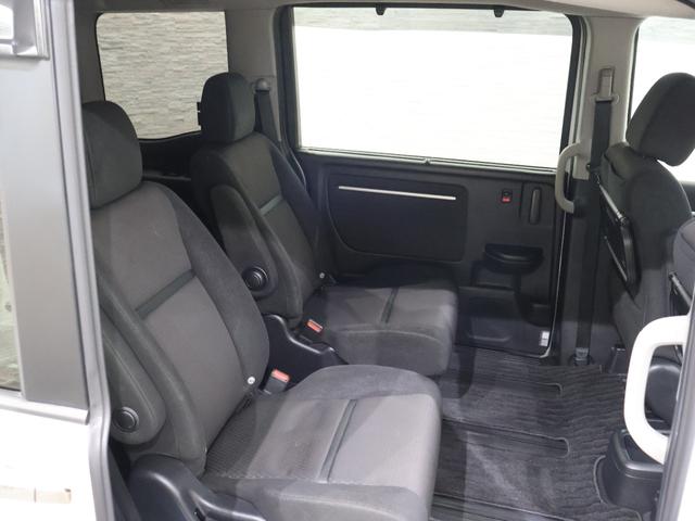 ステップワゴンスパーダ ｅ：ＨＥＶスパーダＧホンダセンシング　社外ナビ　バックカメラ　両側パワースライドドア　フリップダウン　ＥＴＣ　ＬＥＤライト　フォグ　セキュリティアラーム　横滑り防止装置　クルーズコントロール　フルセグ　ＤＶＤ再生可能　ナビ＆ＴＶ　キーレス（17枚目）