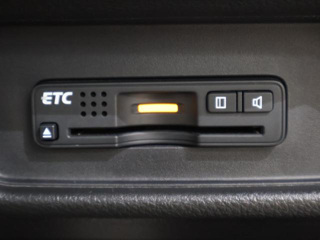 オデッセイ アブソルート・アドバンス　純正ナビ　マルチビューカメラ　両側パワースライドドア　パーキングセンサー　パーキングアシスト　ＥＴＣ　ＬＥＤライト　フォグ　衝突軽減装置　ＵＳＢ　パワーシート　バックカメラ　ＤＶＤ再生　ＬＥＤヘッド（12枚目）