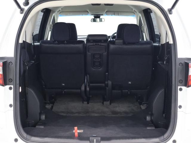 オデッセイ アブソルート・アドバンス　純正ナビ　マルチビューカメラ　両側パワースライドドア　パーキングセンサー　パーキングアシスト　ＥＴＣ　ＬＥＤライト　フォグ　衝突軽減装置　ＵＳＢ　パワーシート　バックカメラ　ＤＶＤ再生　ＬＥＤヘッド（18枚目）