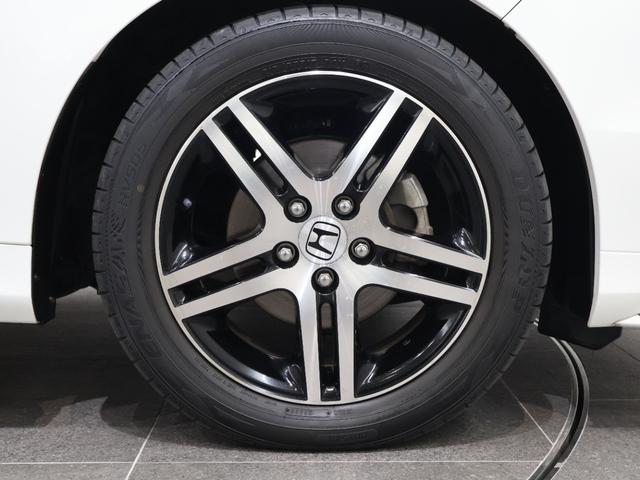 オデッセイ アブソルート・アドバンス　純正ナビ　マルチビューカメラ　両側パワースライドドア　パーキングセンサー　パーキングアシスト　ＥＴＣ　ＬＥＤライト　フォグ　衝突軽減装置　ＵＳＢ　パワーシート　バックカメラ　ＤＶＤ再生　ＬＥＤヘッド（29枚目）