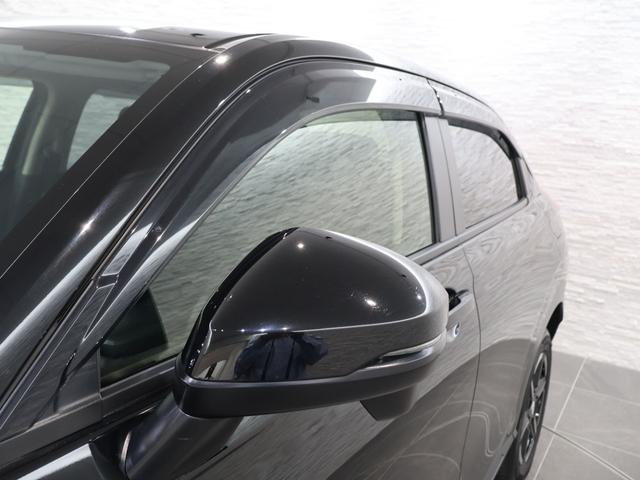 オプションのドアバイザーが装備！！タバコ・ペットなどの臭いが室内にこもるのが嫌な方、換気機能はもちろんのこと降雨時にも少しだけ窓を開けておくことが可能です！