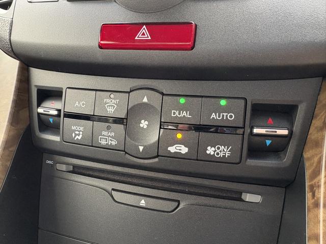 アコード タイプＳ　クルコン　パワーシート　ＥＴＣ　ＨＩＤライト　フォグ　盗難防止システム　クルーズコントロール　ＶＳＡ　スマートキー　エアバッグ　オートエアコン　ＡＢＳ　キーレス（5枚目）
