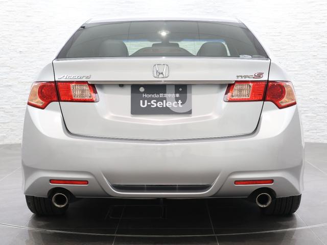 アコード タイプＳ　クルコン　パワーシート　ＥＴＣ　ＨＩＤライト　フォグ　盗難防止システム　クルーズコントロール　ＶＳＡ　スマートキー　エアバッグ　オートエアコン　ＡＢＳ　キーレス（15枚目）