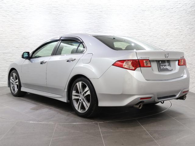 アコード タイプＳ　クルコン　パワーシート　ＥＴＣ　ＨＩＤライト　フォグ　盗難防止システム　クルーズコントロール　ＶＳＡ　スマートキー　エアバッグ　オートエアコン　ＡＢＳ　キーレス（16枚目）