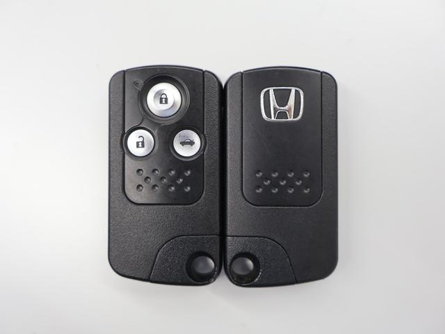 アコード タイプＳ　クルコン　パワーシート　ＥＴＣ　ＨＩＤライト　フォグ　盗難防止システム　クルーズコントロール　ＶＳＡ　スマートキー　エアバッグ　オートエアコン　ＡＢＳ　キーレス（22枚目）