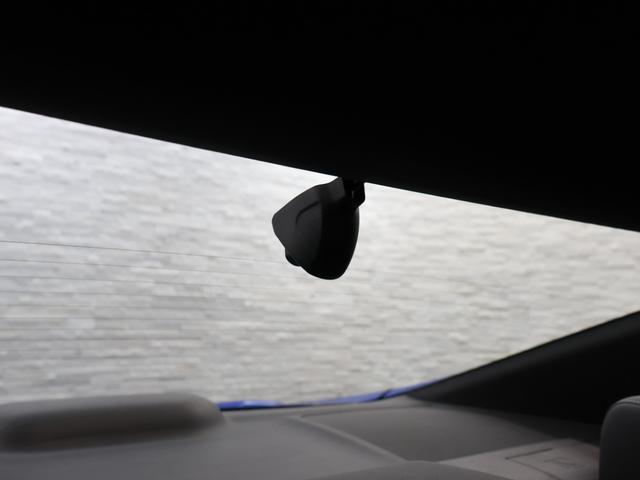 インサイト ＥＸ・ブラックスタイル　純正ナビ　バックカメラ　前後ドラレコ　パーキングセンサー　シートヒーター　ブラスポ　ＥＴＣ　ＬＥＤライト　フォグ　ＡＡＣ　クルーズコントロール　キーレス　Ｐセンサー　サイドエアバッグ　ＶＳＡ　ＡＢＳ（15枚目）