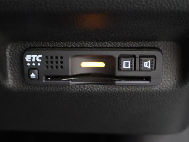 フリード+ハイブリッド ハイブリッド・クロスターホンダセンシング 純正ナビ バックカメラ 両側パワースライドドア 前後ドラレコ ETC LEDライト フォグ ルーフレール 地デジフルセグ 両側電動ドア LEDヘッドライト スマートキー 横滑り防止装置 整備記録簿(15枚目)