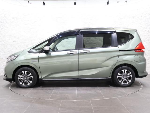 フリード+ハイブリッド ハイブリッド・クロスターホンダセンシング 純正ナビ バックカメラ 両側パワースライドドア 前後ドラレコ ETC LEDライト フォグ ルーフレール 地デジフルセグ 両側電動ドア LEDヘッドライト スマートキー 横滑り防止装置 整備記録簿(27枚目)