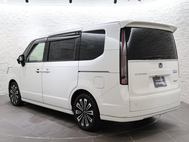 ステップワゴン ｅ：ＨＥＶスパーダプレミアムライン　純正ナビ　マルチビューカメラ　両側パワースライドドア　フリップダウン　パーキングセンサー　パワーテールゲート　ＥＴＣ　ＬＥＤライト　フォグ　マルチカメラ　Ｐテールゲート　Ｗエアコン　両側自動ドア（32枚目）