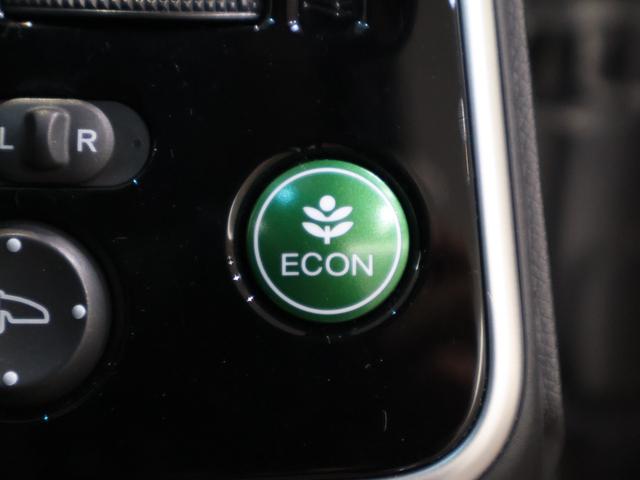 グレイス ハイブリッドＬＸ・ホンダセンシング　４ＷＤ　社外ナビ　バックカメラ　シートヒーター　ＥＴＣ　ＬＥＤライト　フォグ　ＬＥＤヘッドライト　スマートキー　衝突被害軽減ブレーキ　オートクルーズコントロール　バックモニター　オートライト（10枚目）