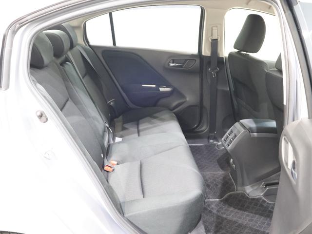 グレイス ハイブリッドＬＸ・ホンダセンシング　４ＷＤ　社外ナビ　バックカメラ　シートヒーター　ＥＴＣ　ＬＥＤライト　フォグ　ＬＥＤヘッドライト　スマートキー　衝突被害軽減ブレーキ　オートクルーズコントロール　バックモニター　オートライト（15枚目）