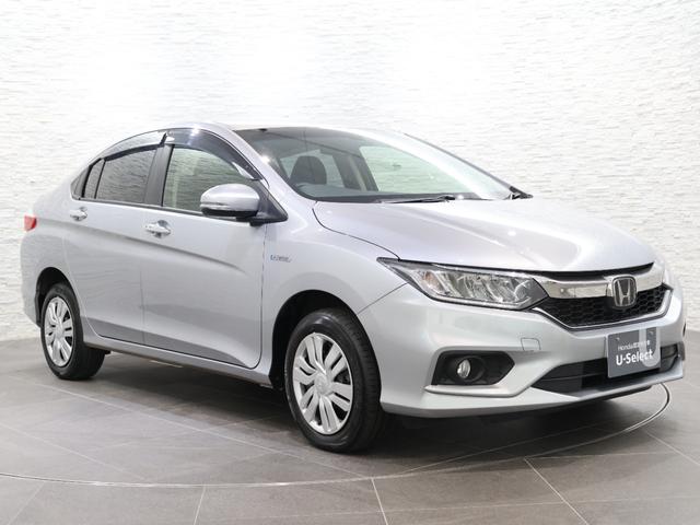 グレイス ハイブリッドＬＸ・ホンダセンシング　４ＷＤ　社外ナビ　バックカメラ　シートヒーター　ＥＴＣ　ＬＥＤライト　フォグ　ＬＥＤヘッドライト　スマートキー　衝突被害軽減ブレーキ　オートクルーズコントロール　バックモニター　オートライト（19枚目）