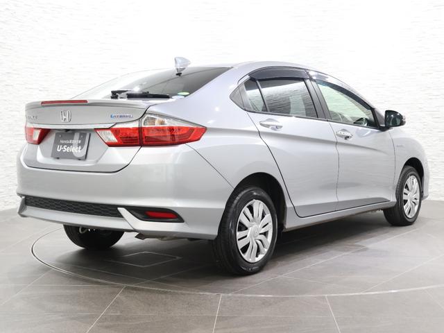 グレイス ハイブリッドＬＸ・ホンダセンシング　４ＷＤ　社外ナビ　バックカメラ　シートヒーター　ＥＴＣ　ＬＥＤライト　フォグ　ＬＥＤヘッドライト　スマートキー　衝突被害軽減ブレーキ　オートクルーズコントロール　バックモニター　オートライト（21枚目）