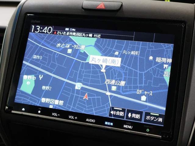 フリードハイブリッド ハイブリッド・モデューロＸホンダセンシング　純正ナビ　オートクルーズコントロール　ＬＥＤライト　フルオートエアコン　追突軽減Ｂ　ＥＴＣ車載器　リヤカメラ　ＤＶＤ再生可　フルセグ　エアバッグ　スマートキー　アイドリングストップ　ＶＳＡ　イモビ（3枚目）