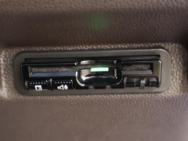 フリードハイブリッド ハイブリッド・モデューロＸホンダセンシング　純正ナビ　オートクルーズコントロール　ＬＥＤライト　フルオートエアコン　追突軽減Ｂ　ＥＴＣ車載器　リヤカメラ　ＤＶＤ再生可　フルセグ　エアバッグ　スマートキー　アイドリングストップ　ＶＳＡ　イモビ（8枚目）
