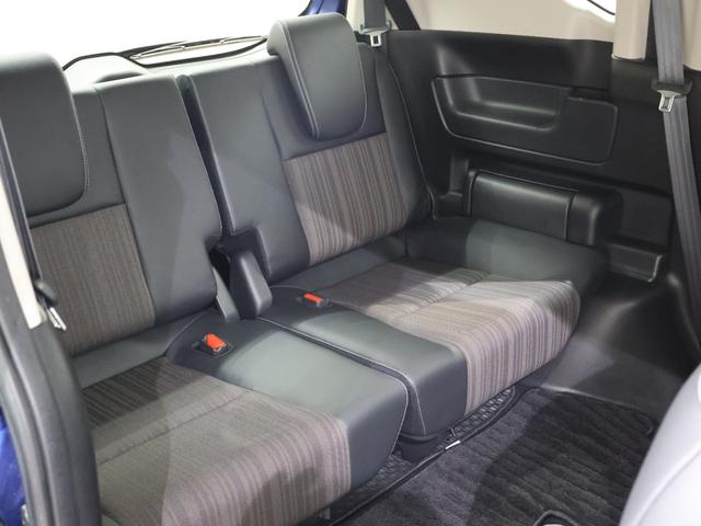 フリードハイブリッド ハイブリッド・モデューロＸホンダセンシング　純正ナビ　オートクルーズコントロール　ＬＥＤライト　フルオートエアコン　追突軽減Ｂ　ＥＴＣ車載器　リヤカメラ　ＤＶＤ再生可　フルセグ　エアバッグ　スマートキー　アイドリングストップ　ＶＳＡ　イモビ（17枚目）