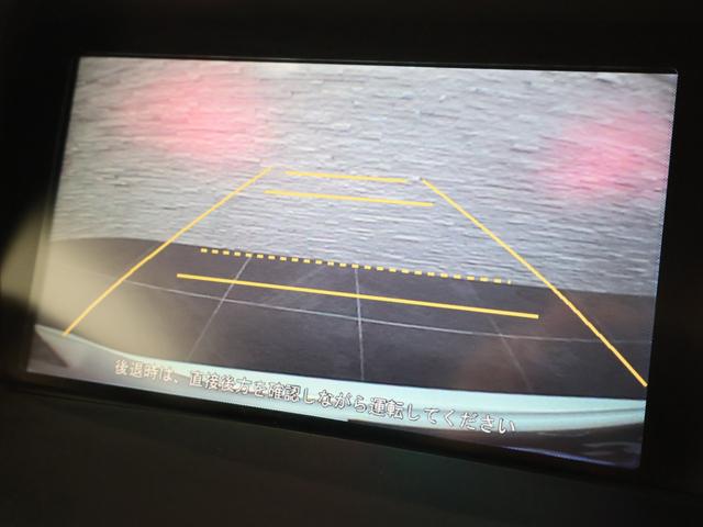 オデッセイ Mエアロパッケージ 純正ナビ 社外フリップダウン Bカメラ ETC HIDライト フォグ 純正アルミ キーフリー USB入力 バックカメ 横滑り防止装置 スマ-トキ- パワーウィンドウ フルオートエアコン DVD ABS(4枚目)