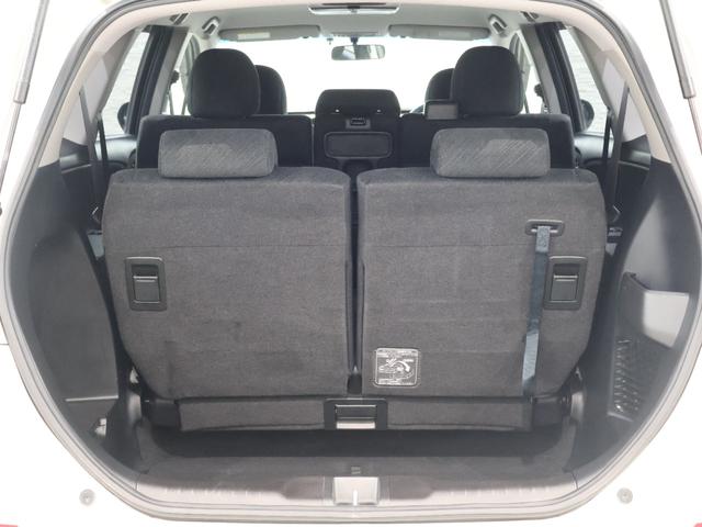 オデッセイ Mエアロパッケージ 純正ナビ 社外フリップダウン Bカメラ ETC HIDライト フォグ 純正アルミ キーフリー USB入力 バックカメ 横滑り防止装置 スマ-トキ- パワーウィンドウ フルオートエアコン DVD ABS(17枚目)