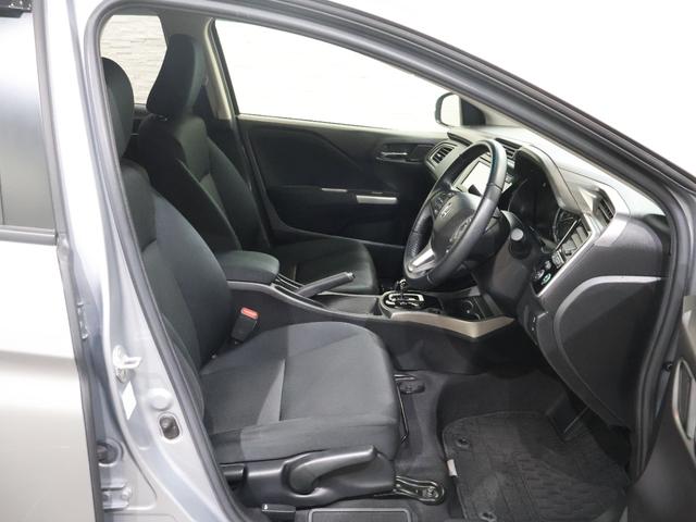 グレイス ハイブリッドLX・ホンダセンシング 純正ナビ バックカメラ ETC LEDライト オートハイビーム 衝突軽減ブレーキ リアカメラ USB 横滑り防止 サイドカーテンエアバック ABS クルーズコントロール キーレス スマートキー DVD(13枚目)
