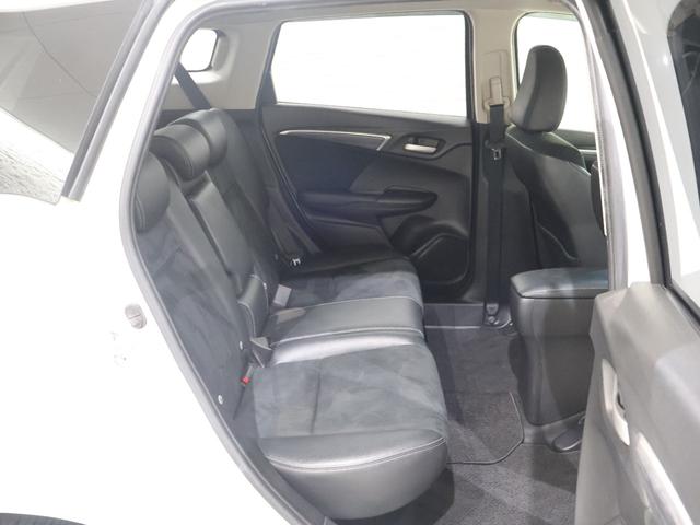 シャトル ハイブリッドZホンダセンシング 純正ナビ フルセグ バックカメラ FTC シートヒーター パドルシフト LEDヘッドライト フォグランプ 純正アルミホイール 衝突軽減 カーテンエアバック LEDライト イモビ Bカメラ クルコン(14枚目)