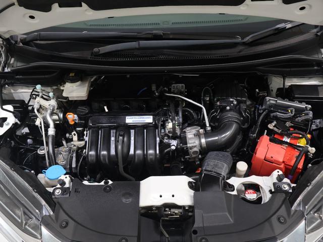 シャトル ハイブリッドZホンダセンシング 純正ナビ フルセグ バックカメラ FTC シートヒーター パドルシフト LEDヘッドライト フォグランプ 純正アルミホイール 衝突軽減 カーテンエアバック LEDライト イモビ Bカメラ クルコン(27枚目)