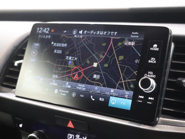 フィット e:HEVリュクス 純正ホンダコネクトディスプレイオーディオ フルセグ ホンダセンシング パーキングセンサー マルチビューカメラ シートヒーター ブラインドスポットインフォメーション 誤発進抑制機能 フロントカメラ(4枚目)