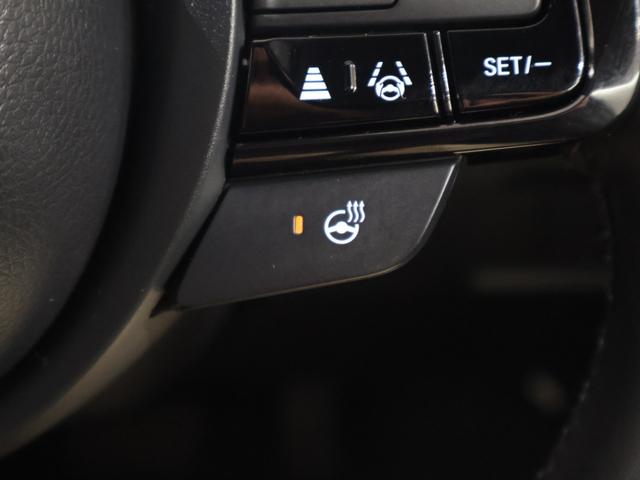 フィット e:HEVリュクス 純正ホンダコネクトディスプレイオーディオ フルセグ ホンダセンシング パーキングセンサー マルチビューカメラ シートヒーター ブラインドスポットインフォメーション 誤発進抑制機能 フロントカメラ(10枚目)