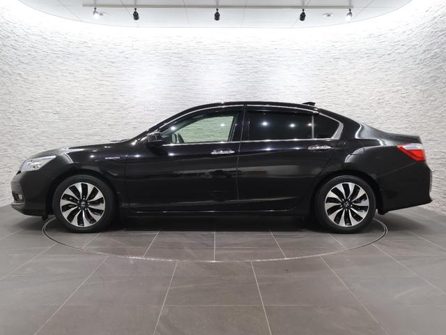 アコードハイブリッド EX 純正メーカーナビ ETC クルコン CMBS フォグ パワーシート 純正アルミ バックカメラ Fドライブレコーダー リヤカメラ 衝突軽減システム 盗難防止装置 パワーウィンドウ USB LED 記録簿(17枚目)