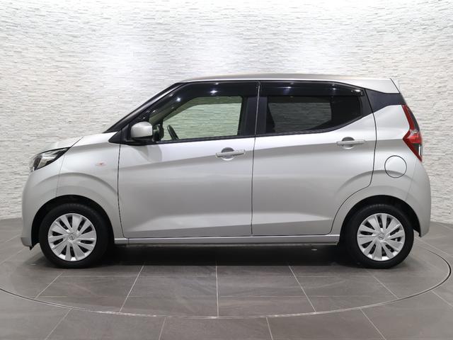 このお車はホンダ純正光脱臭・抗菌加工を納車前に致します。光触媒消臭は光触媒と銀イオンにより消臭とウイルス除菌や抗菌効果のダブル効果で車内を快適に保ちます。