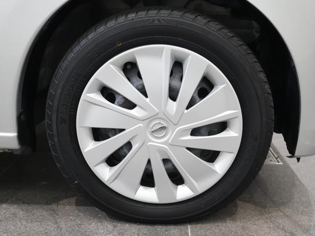 純正のホイールキャップが足元を飾ります！タイヤサイズは１５５／６５Ｒ１４になります。