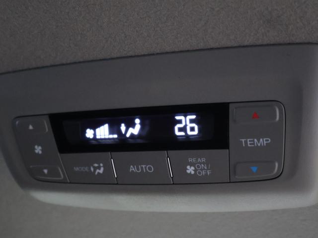 ステップワゴンスパーダ ｅ：ＨＥＶスパーダＧ・ＥＸホンダセンシング　純正ナビ　バックカメラ　両側パワースライドドア　わくわくゲート　シートヒーター　ＥＴＣ　ＬＥＤライト　フォグ　社外ＡＷ　エアバック　地デジ　クルコン　サイドエアバッグ　シ－トヒ－タ－　衝突軽減システム（11枚目）