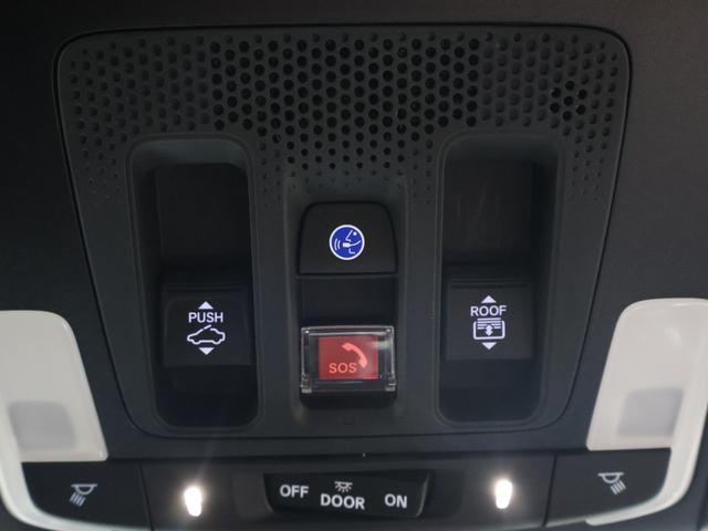 シビック ｅ：ＨＥＶＥＸ　当社デモカー　純正ホンダコネクトディスプレイ　バックカメラ　パーキングセンサー　ブラインドスポットインフォメーション　電動シート　シートヒーター　電動サンルーフ　ＥＴＣ　ＬＥＤライト　Ｂカメラ　ＥＳＣ（14枚目）