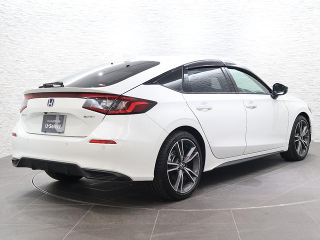 シビック ｅ：ＨＥＶＥＸ　当社デモカー　純正ホンダコネクトディスプレイ　バックカメラ　パーキングセンサー　ブラインドスポットインフォメーション　電動シート　シートヒーター　電動サンルーフ　ＥＴＣ　ＬＥＤライト　Ｂカメラ　ＥＳＣ（26枚目）