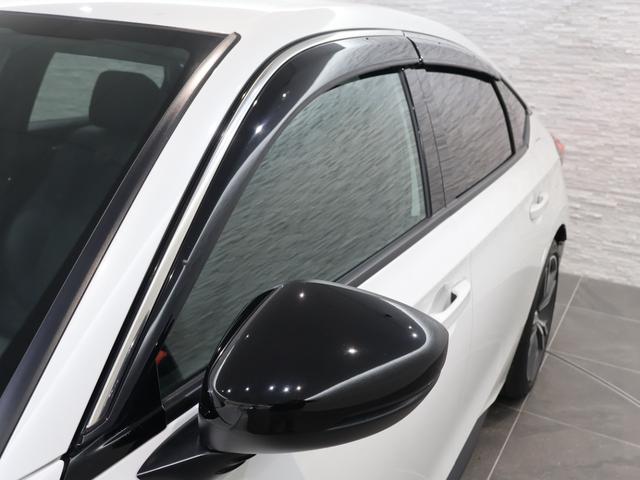 シビック ｅ：ＨＥＶＥＸ　当社デモカー　純正ホンダコネクトディスプレイ　バックカメラ　パーキングセンサー　ブラインドスポットインフォメーション　電動シート　シートヒーター　電動サンルーフ　ＥＴＣ　ＬＥＤライト　Ｂカメラ　ＥＳＣ（31枚目）