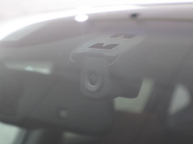 ＣＲ－Ｖハイブリッド ｅ：ＨＥＶＥＸ・マスターピース　４ＷＤ　純正ナビ　バックカメラ　ステアリングヒーター　パワーテールゲート　電動サンルーフ　ＥＴＣ　ＬＥＤライト　フォグ　電動バックドア　衝突軽減ブレーキ　クルコン　Ｂカメラ　ＬＥＤヘッドライト　ＤＶＤ（13枚目）