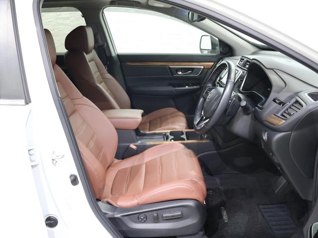 ＣＲ－Ｖハイブリッド ｅ：ＨＥＶＥＸ・マスターピース　４ＷＤ　純正ナビ　バックカメラ　ステアリングヒーター　パワーテールゲート　電動サンルーフ　ＥＴＣ　ＬＥＤライト　フォグ　電動バックドア　衝突軽減ブレーキ　クルコン　Ｂカメラ　ＬＥＤヘッドライト　ＤＶＤ（16枚目）