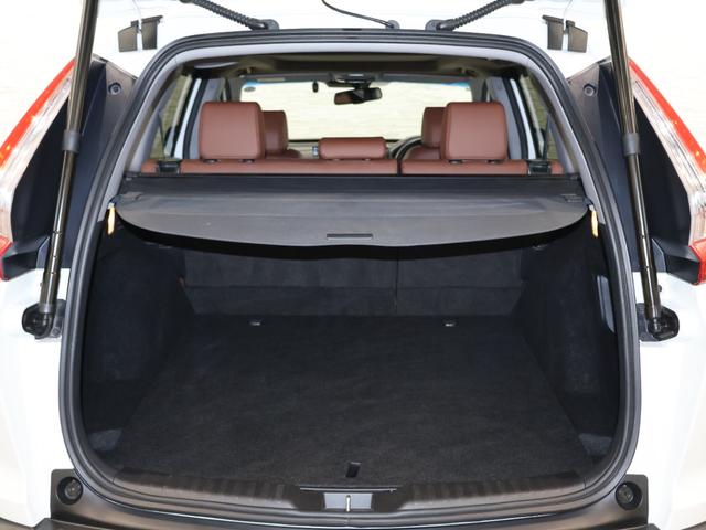 ＣＲ－Ｖハイブリッド ｅ：ＨＥＶＥＸ・マスターピース　４ＷＤ　純正ナビ　バックカメラ　ステアリングヒーター　パワーテールゲート　電動サンルーフ　ＥＴＣ　ＬＥＤライト　フォグ　電動バックドア　衝突軽減ブレーキ　クルコン　Ｂカメラ　ＬＥＤヘッドライト　ＤＶＤ（21枚目）