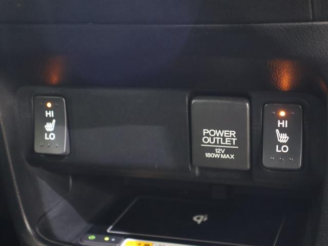 シートヒーター装備付き車！！座席に埋め込まれた電熱線によりシートを暖めることが出来る装備で、温められたシートは、寒い冬には最適です！！