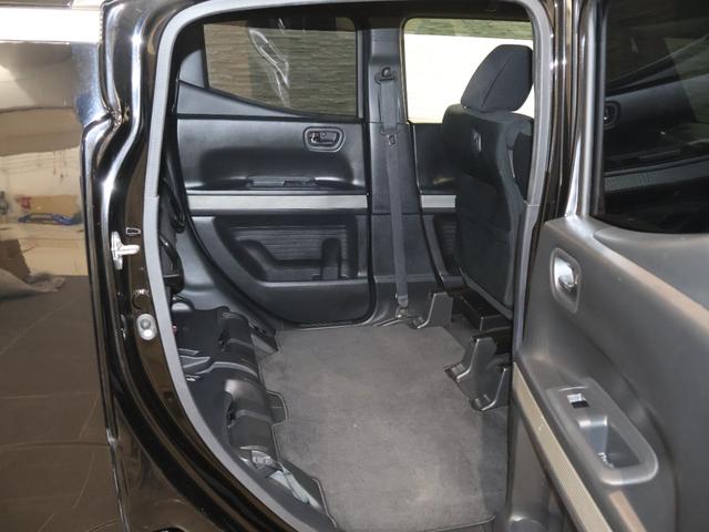 ＨＯＮＤＡ独自の機構！リアシートはチップアップ（跳ね上げ）することにより背の高い荷物も楽々積み込みすることが可能！！より空間を有効にするためにも大変便利なシートアレンジになります！！