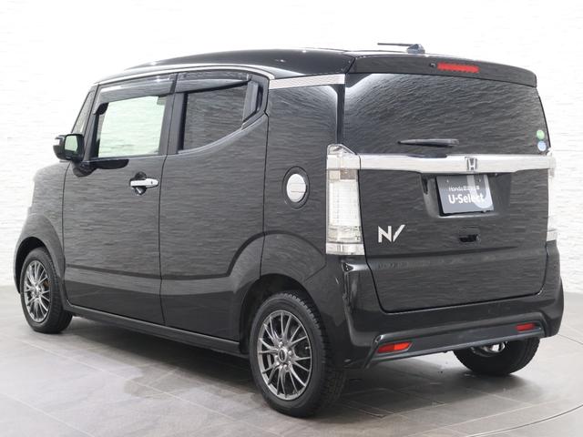 当店の展示車は、プロの業者にボディーの磨き、ルームクリーニングを依頼していますので、とてもきれいです！！ぜひ、見にいらしてください！