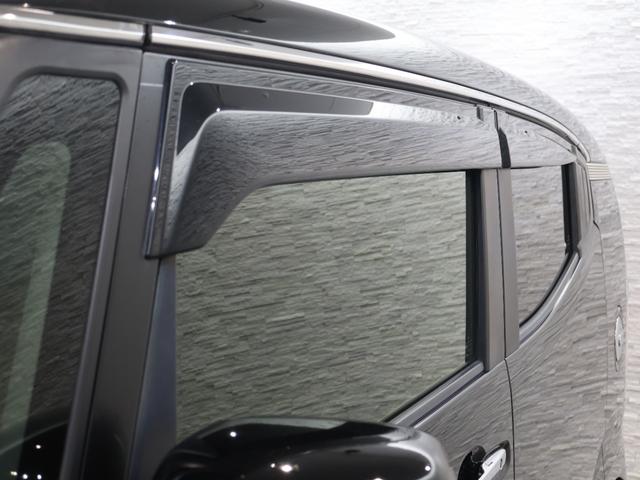 オプションのドアバイザーが装備！！タバコ・ペットなどの臭いが室内にこもるのが嫌な方、換気機能はもちろんのこと降雨時にも少しだけ窓を開けておくことが可能です！