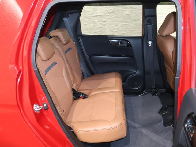 N-ONE プレミアムツアラーSSネオクラシックレーサーパッケジ 純正ナビ バックカメラ クルーズコントロール シートヒーター パドルシフト ETC HIDライト フォグ ワンセグTV ECON エアバッグ DVD ベンチシート Bカメラ ターボ 横滑り防止装置(13枚目)