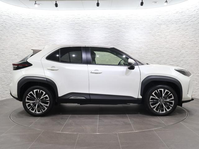 ヤリスクロス ハイブリッドZ 純正ナビ バックカメラ クルーズコントロール パーキングセンサー 軽減ブレーキ 踏み間違い防止 シートヒーター 電動シート ETC LEDライト インテリジェントキー シ-トヒ-タ- クリソナ USB(14枚目)