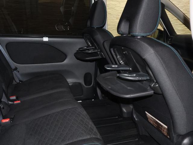 セレナ ライダー　Ｓ－ＨＹＢＲＩＤ　純正ナビ　バックカメラ　両側パワースライドドア　クルーズコントロール　軽減ブレーキ　踏み間違い防止　ＥＴＣ　ＬＥＤライト　純正ＡＷ　スマートキー　衝突軽減　地デジ　オートクルーズ（13枚目）