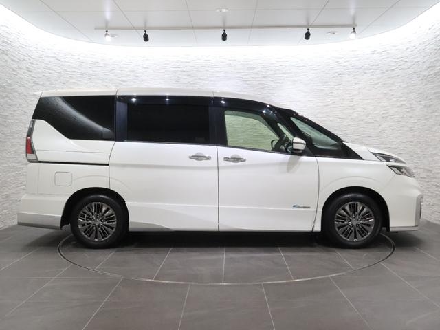 セレナ ライダー　Ｓ－ＨＹＢＲＩＤ　純正ナビ　バックカメラ　両側パワースライドドア　クルーズコントロール　軽減ブレーキ　踏み間違い防止　ＥＴＣ　ＬＥＤライト　純正ＡＷ　スマートキー　衝突軽減　地デジ　オートクルーズ（22枚目）